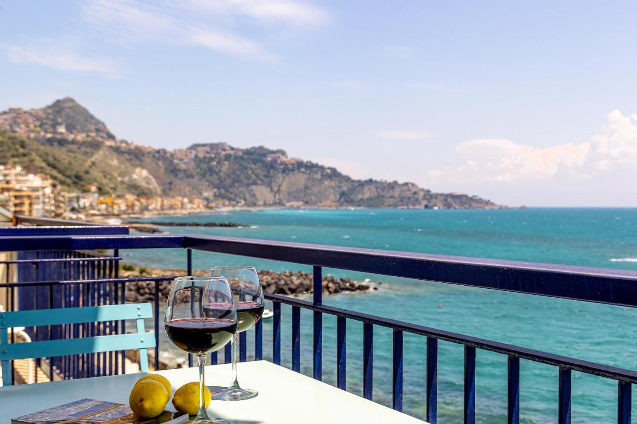 Mari Sea Home Giardini Naxos Eksteriør bilde