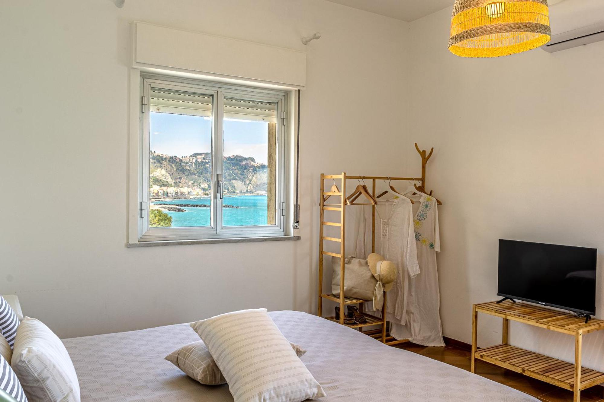 Mari Sea Home Giardini Naxos Eksteriør bilde