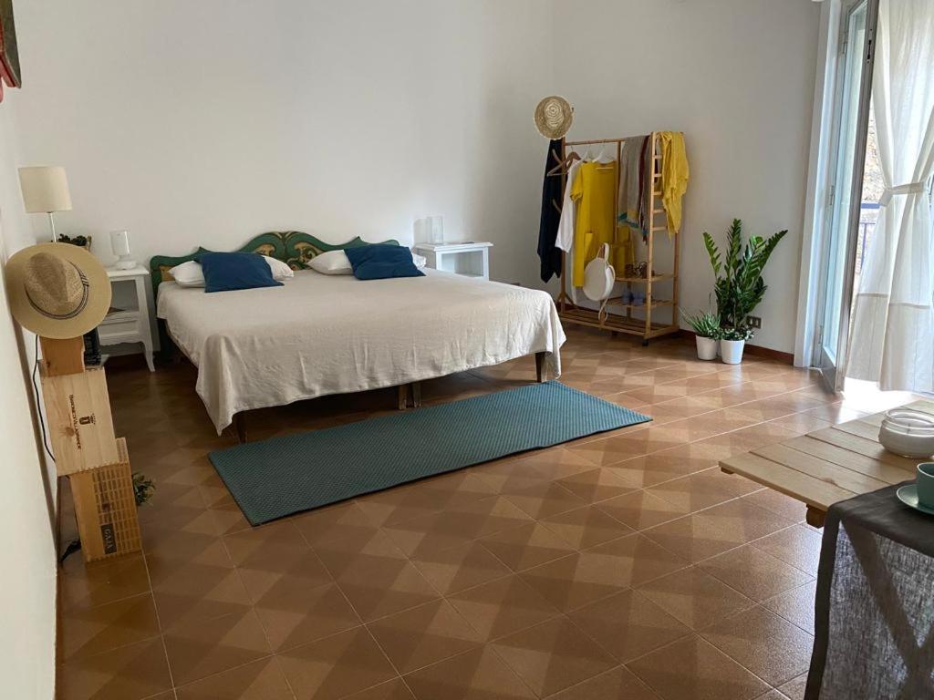 Mari Sea Home Giardini Naxos Eksteriør bilde